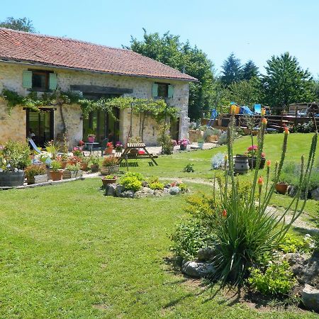 Villa Chez Daisy Montbron Esterno foto
