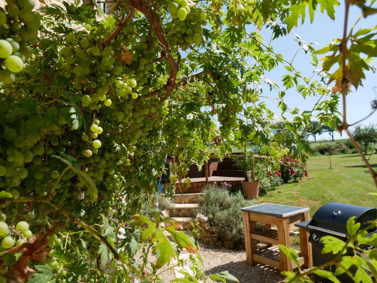 Villa Chez Daisy Montbron Esterno foto