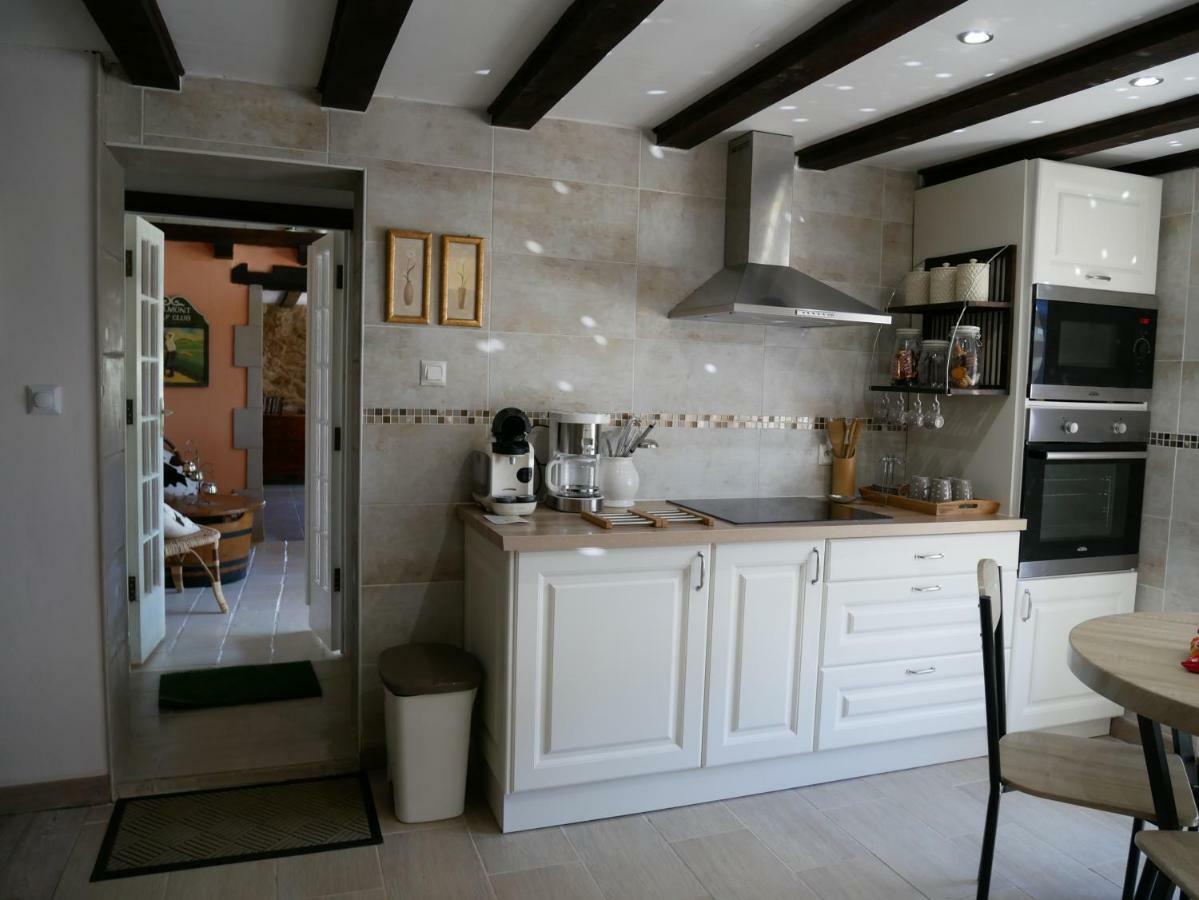 Villa Chez Daisy Montbron Esterno foto